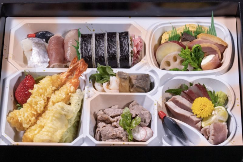 料理酒井 弁当