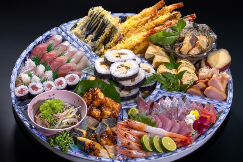 料理酒井　皿鉢料理